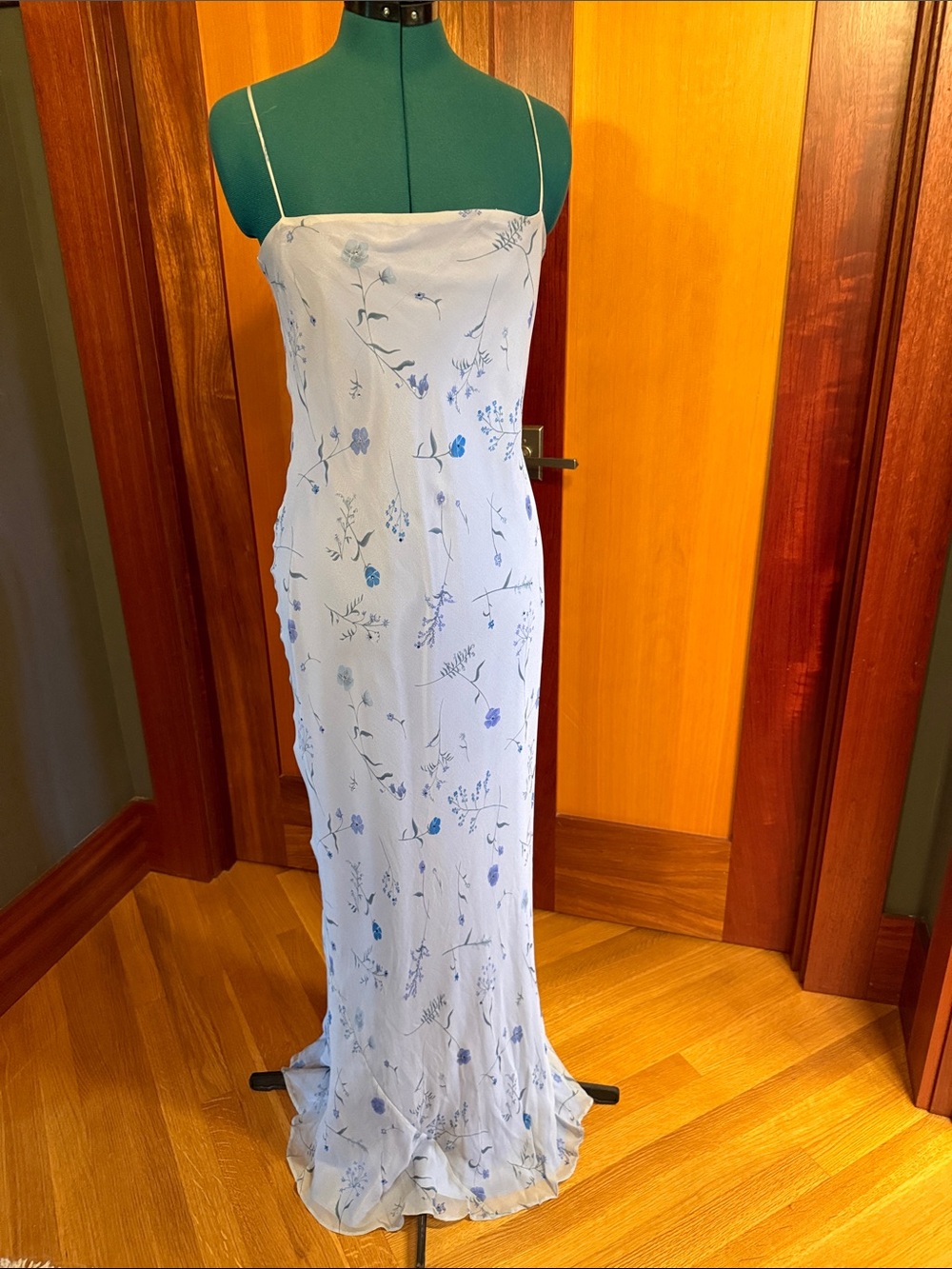 Laundry by Shelli Segal Silk Gown
